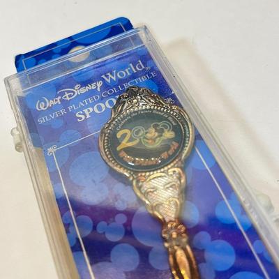 LOT 45: Vintage Disney and More - Puzzles, Books, Glasses