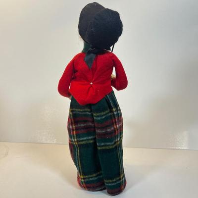 LOT 49: Byers Choice Carolers and Lantern