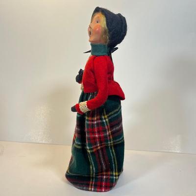 LOT 49: Byers Choice Carolers and Lantern