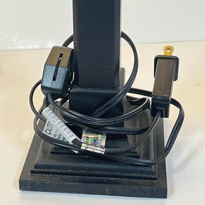 LOT 49: Byers Choice Carolers and Lantern