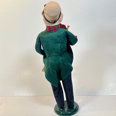 LOT 49: Byers Choice Carolers and Lantern