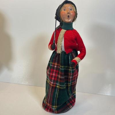 LOT 49: Byers Choice Carolers and Lantern