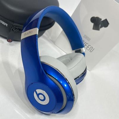 LOT 52A: Wireless Headphones - New in Package Status Between Earbuds and Beats Studio in Travel Case