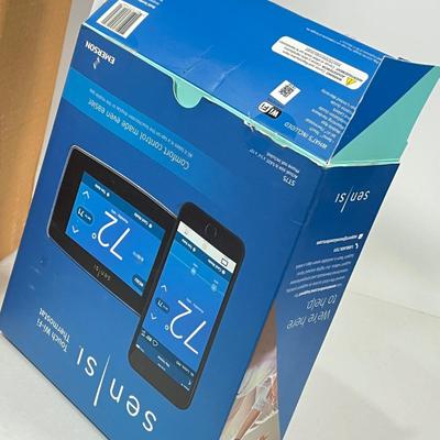 LOT 59: Home Hardware - Doorbell, Thermostat and More