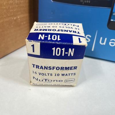 LOT 59: Home Hardware - Doorbell, Thermostat and More