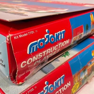 LOT 63: Vintage Majorette Majokit Construction Playsets