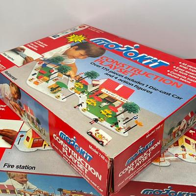 LOT 64: Vintage Majorette Majokit Construction Playsets