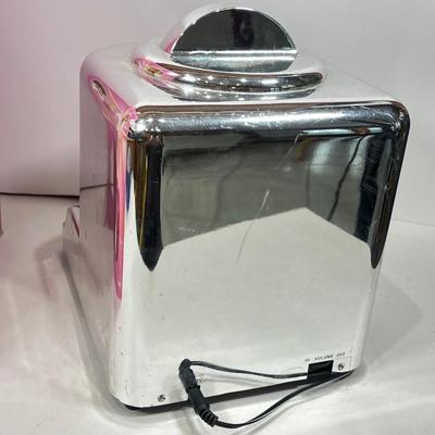 LOT 68: Vintage Posin' Picture Perfect Doll and Mr. Christmas Jukebox Rock