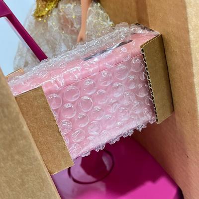 LOT 68: Vintage Posin' Picture Perfect Doll and Mr. Christmas Jukebox Rock