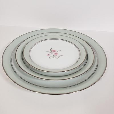 LOT 139: Noritake Clarabell China Set