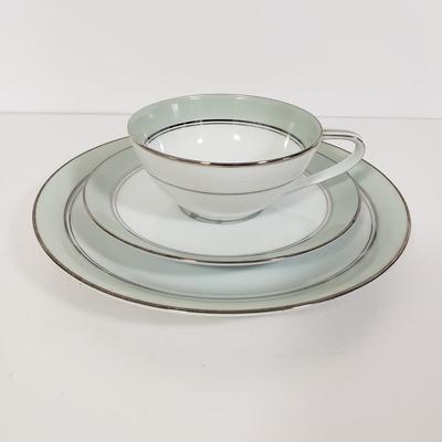 LOT 139: Noritake Clarabell China Set