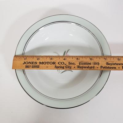 LOT 139: Noritake Clarabell China Set