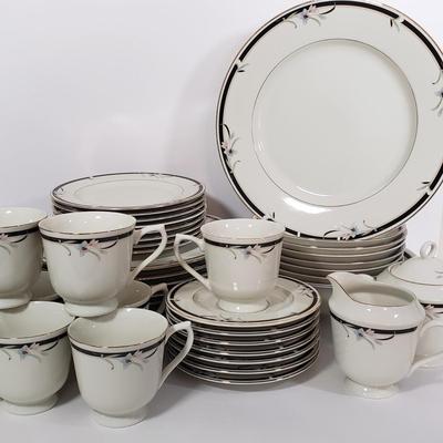 LOT 151: Sango Regency Collection Mansfield China Set