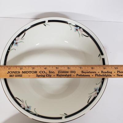 LOT 151: Sango Regency Collection Mansfield China Set