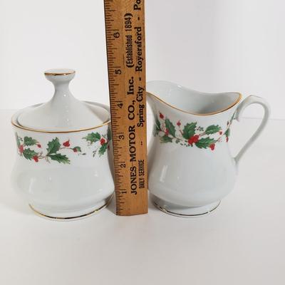 LOT 152: Noel China Set Holly Pattern by China Pearl