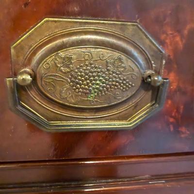 Bow Fronted Chest of Drawers (B3-BM)