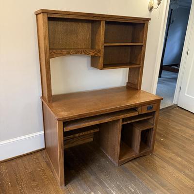 Wooden Desk with Removable Hutch (B2-BM)