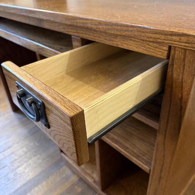 Wooden Desk with Removable Hutch (B2-BM)