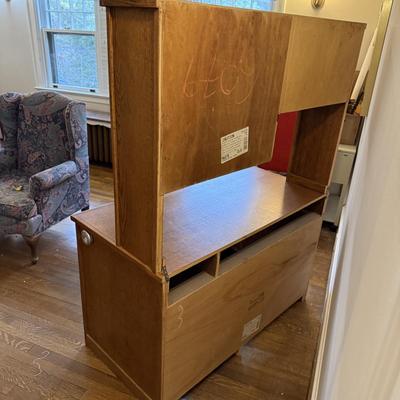 Wooden Desk with Removable Hutch (B2-BM)