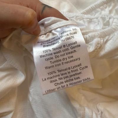 King Sized Linens (B2-BM)