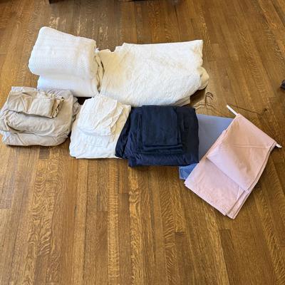 King Sized Linens (B2-BM)