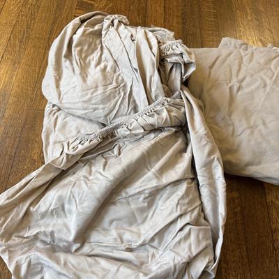 King Sized Linens (B2-BM)