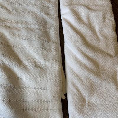 King Sized Linens (B2-BM)