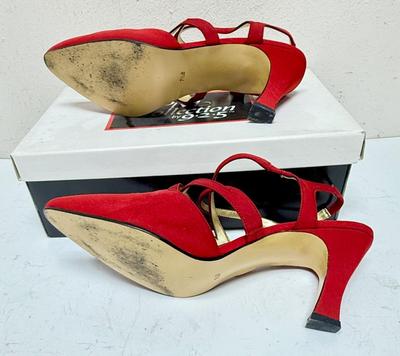 Sale Photo Thumbnail #228: In good used condition, except for one shoe needing the heel end of the footbed glued back down.