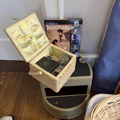 Laundry, Sewing/Buttons and Tidy Helpers! Incl Sharper Image & Shark (B1-BM)