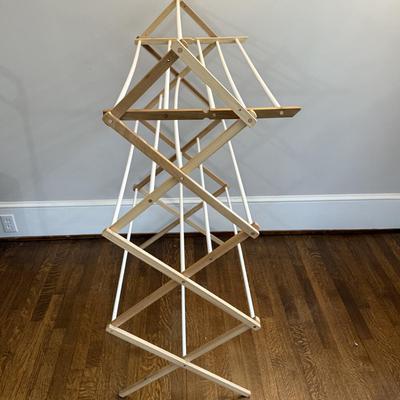 Laundry, Sewing/Buttons and Tidy Helpers! Incl Sharper Image & Shark (B1-BM)