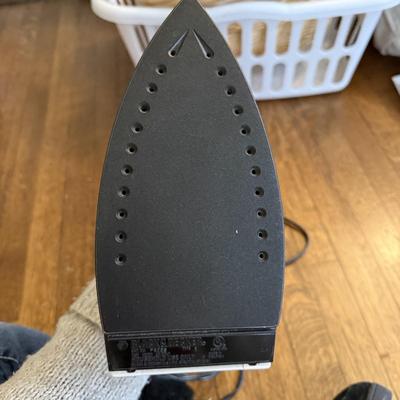 Laundry, Sewing/Buttons and Tidy Helpers! Incl Sharper Image & Shark (B1-BM)