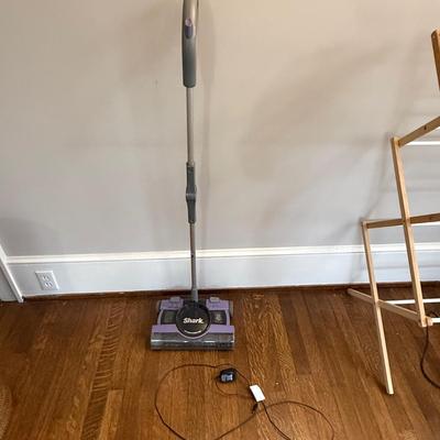 Laundry, Sewing/Buttons and Tidy Helpers! Incl Sharper Image & Shark (B1-BM)