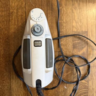 Laundry, Sewing/Buttons and Tidy Helpers! Incl Sharper Image & Shark (B1-BM)