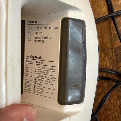 Laundry, Sewing/Buttons and Tidy Helpers! Incl Sharper Image & Shark (B1-BM)