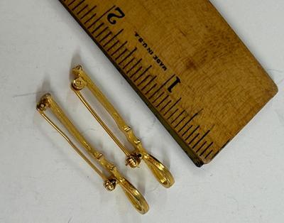 Sale Photo Thumbnail #285: Gold tone