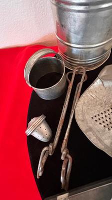 VINTAGE KITCHEN ITEMS