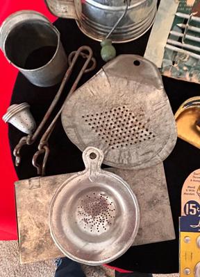 VINTAGE KITCHEN ITEMS