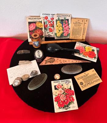 OLD SEED PACK, FLOWER FROGS, ROCK FORMATION CLUSTERS FROM 1952, PEACE PIPE SOUVENIR AND MORE