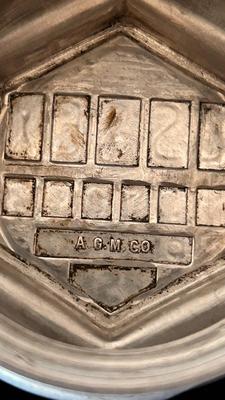 ESSEX DETROIT MOTOR COMPANY HUB CAPS, 1931 FORD MODEL A HUB CAP
