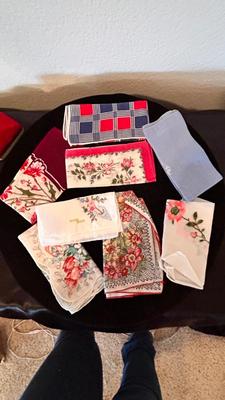 CUFF LINKS, HANDKERCHIEFS, TIE CLIPS