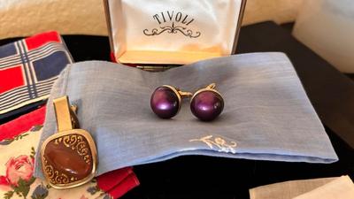 CUFF LINKS, HANDKERCHIEFS, TIE CLIPS