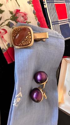 CUFF LINKS, HANDKERCHIEFS, TIE CLIPS