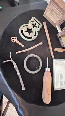 ANTIQUE CALF WEENING NOSE PIECE, COPPER ALLOY TUDOR BUCKLE /HARNESS PIECE AND OTHER LIKE ITEMS