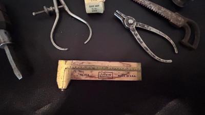 MINIATURE OLD TOOLS