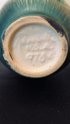 ROSEVILLE POTTERY WHITE ROSE VASE # 9784