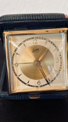OLD ALARM CLOCKS FOR PARTS OR REPAIR