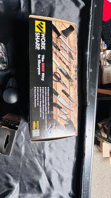 WORK SHARP ELECTRIC KNIFE SHARPENER AND EXTRA BELTS