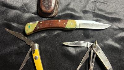 SCHRADER FOLDING KNIFE W/SHEATH, IMPERIAL POCKET KNIFE W/SAW & UNKNOWN BRAND KNIFE AND SHARPENING STONE