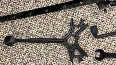 OLD SCALE ARM, IHC BUGGY/WAGON CAST IRON WRENCH, VTG INTERNATIONAL HARVESTER WRENCH