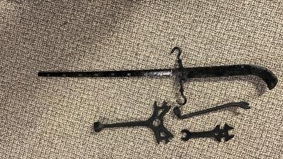 OLD SCALE ARM, IHC BUGGY/WAGON CAST IRON WRENCH, VTG INTERNATIONAL HARVESTER WRENCH